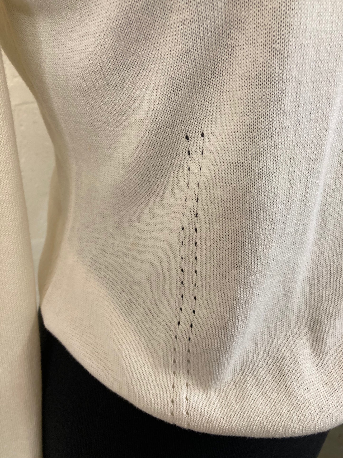 1990s Minimal Soft Cream Mulberry Cardigan Size M