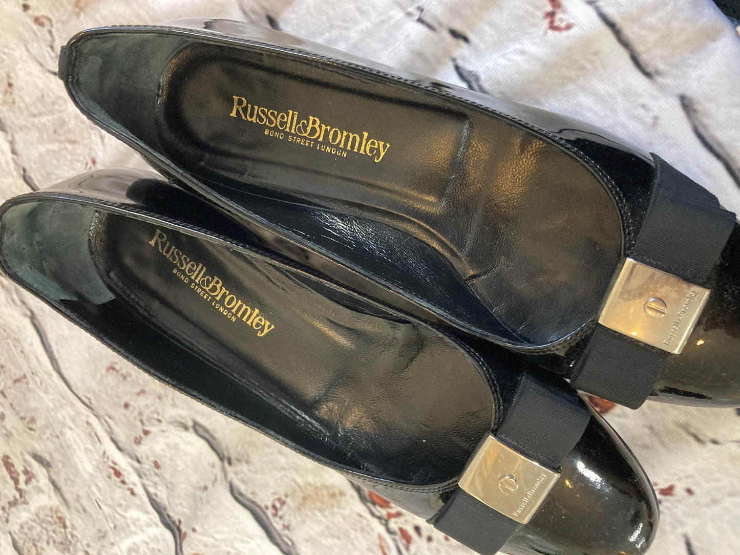 Vintage Russell & Bromley Black Patent Pumps Size 7 (EU 40.5)