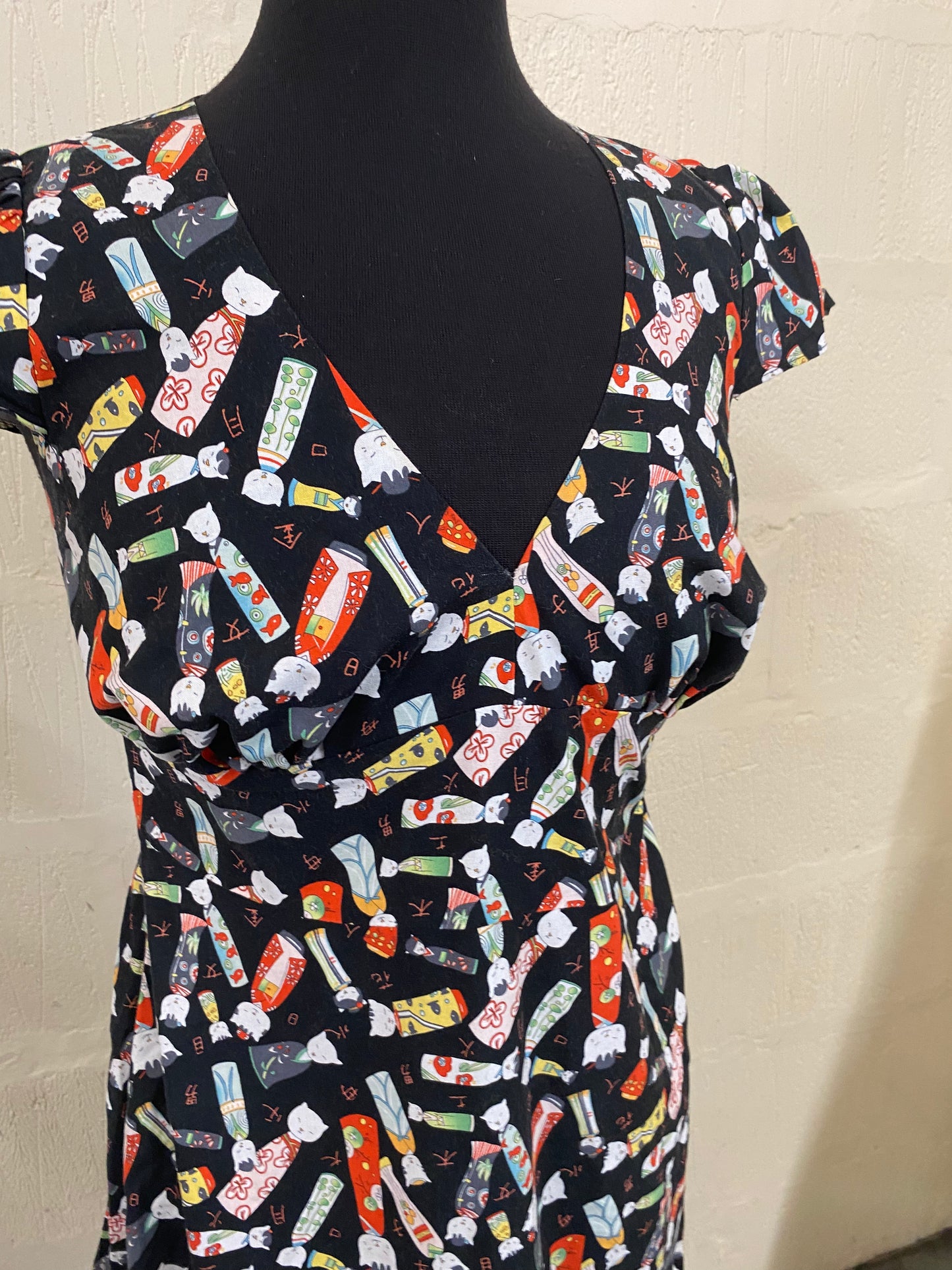 Get Cutie Cats in Kimonos Print Dress Size 12