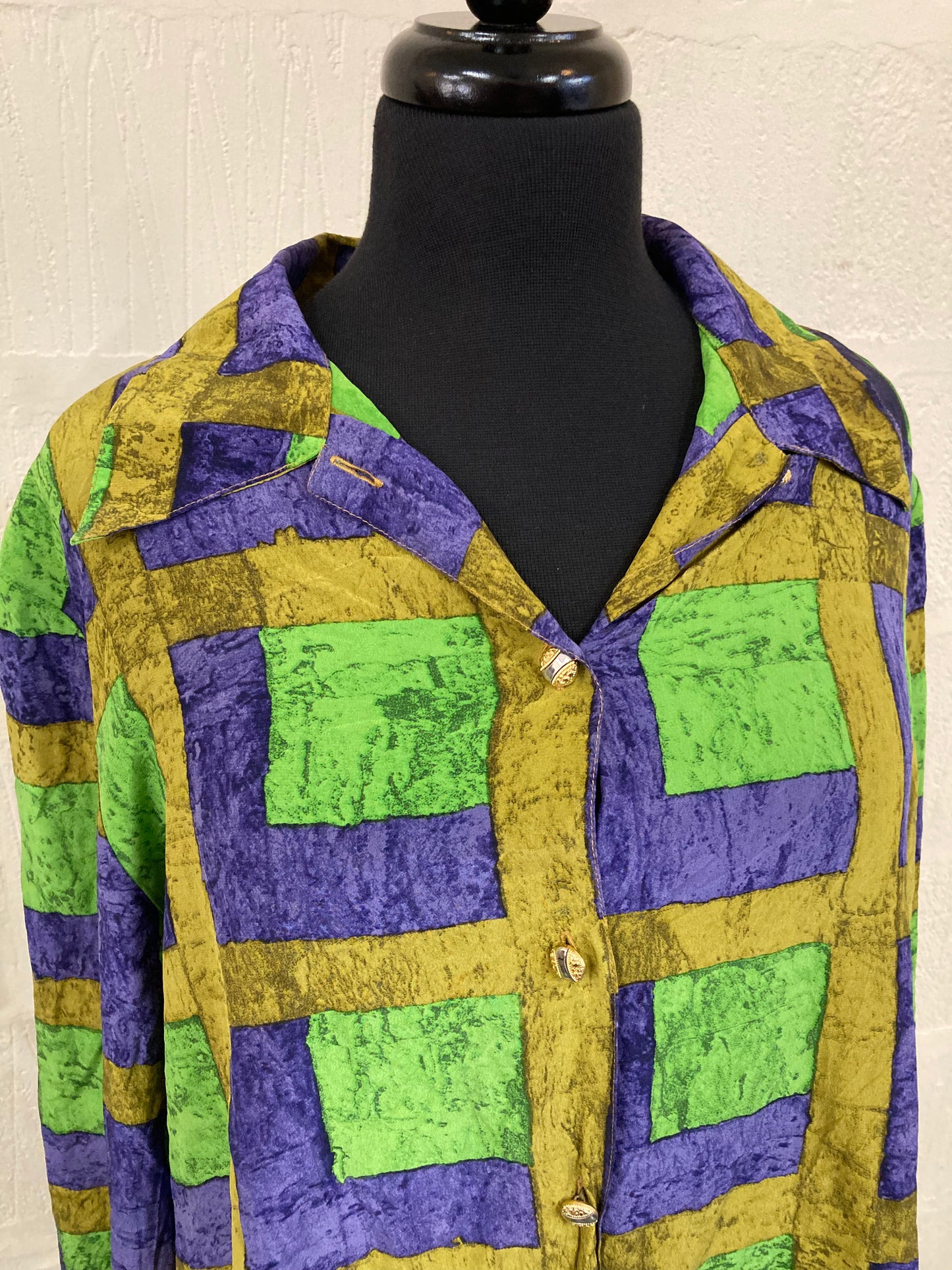 1980s Italian Silk Green and Purple Shirt Size 20 (EU 48)