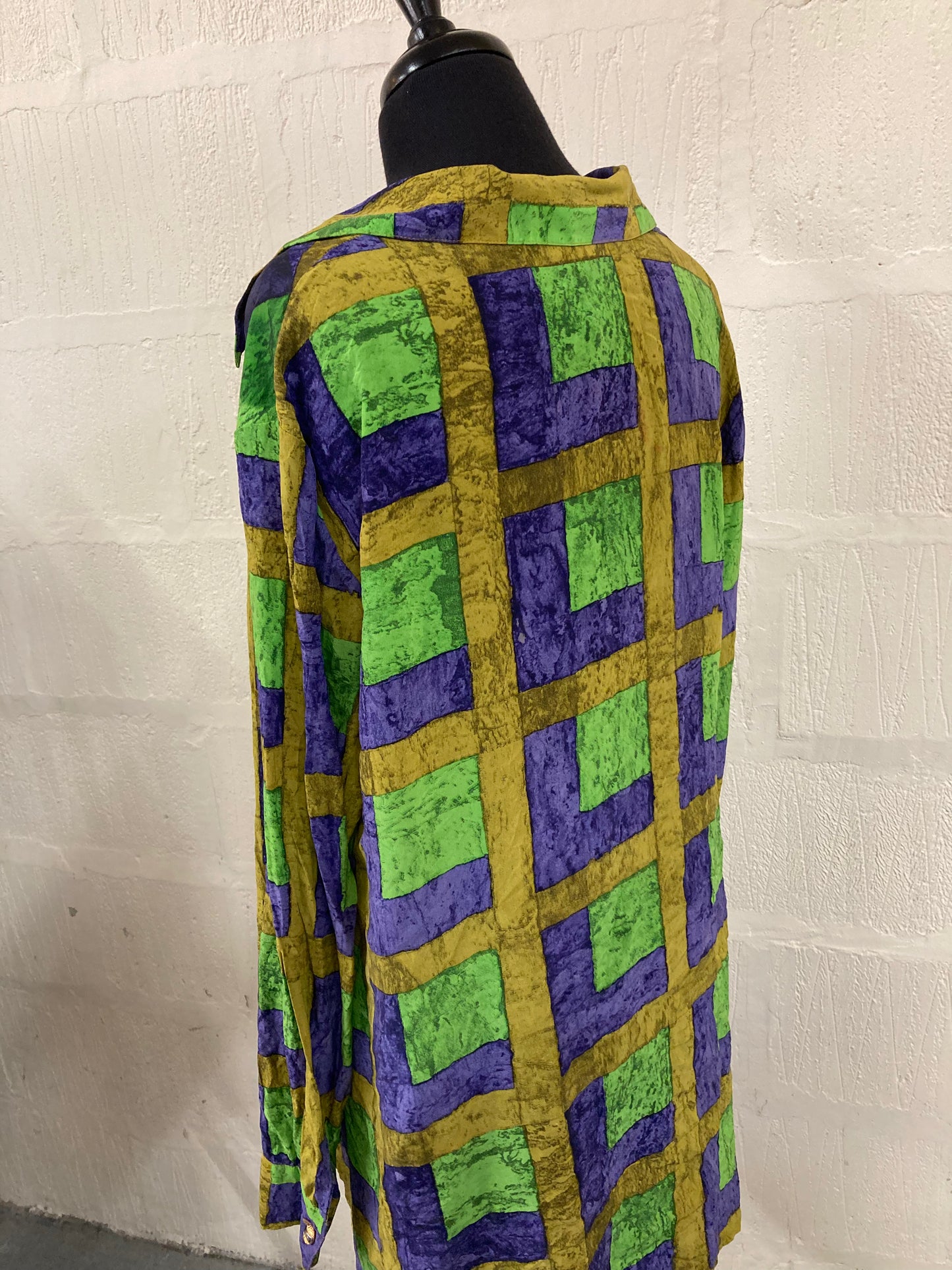 1980s Italian Silk Green and Purple Shirt Size 20 (EU 48)