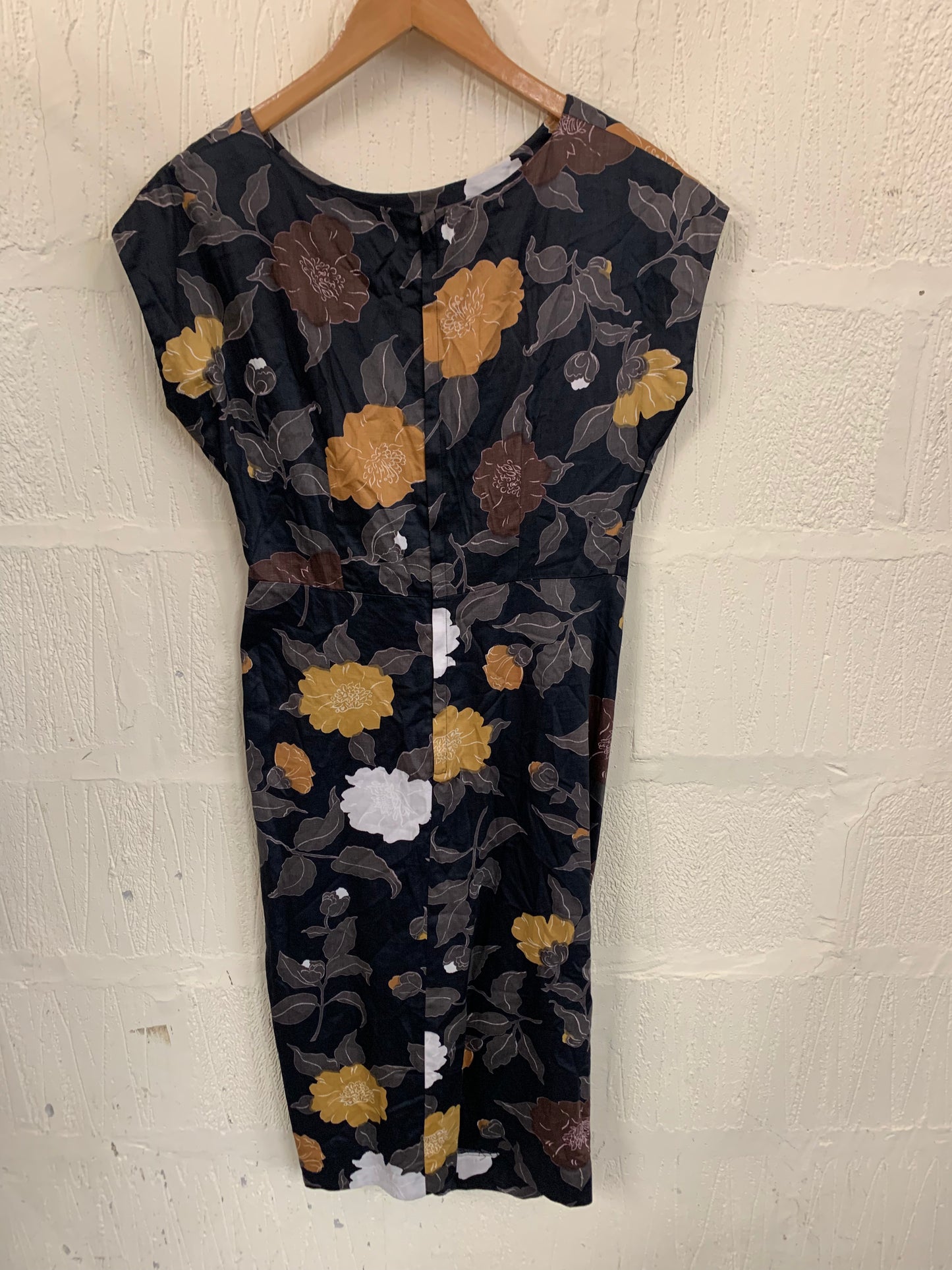 Vintage 1950s Wiggle Style Black Floral Capsleeve Dress Size 10