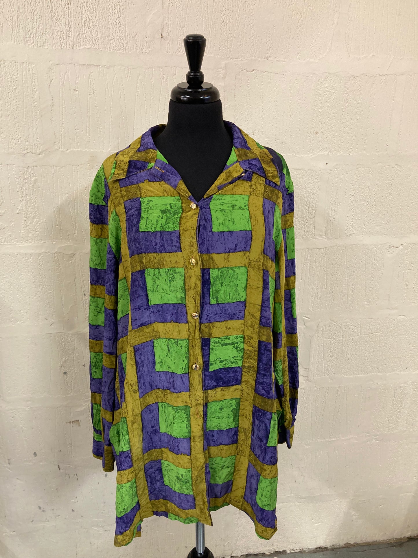 1980s Italian Silk Green and Purple Shirt Size 20 (EU 48)