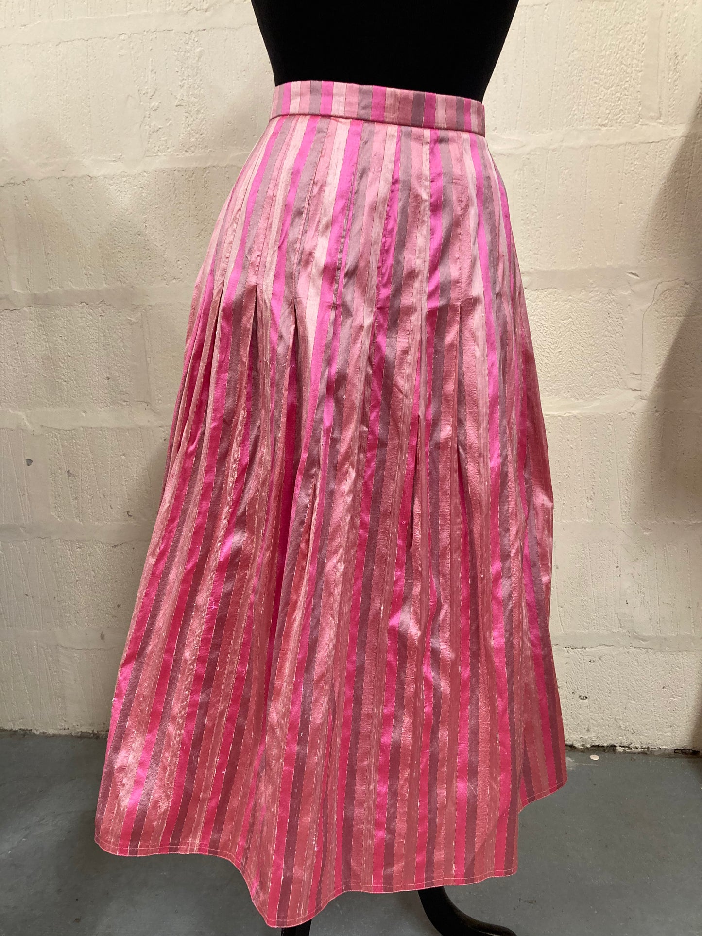 1980s Pink Striped Silk Skirt Size 16