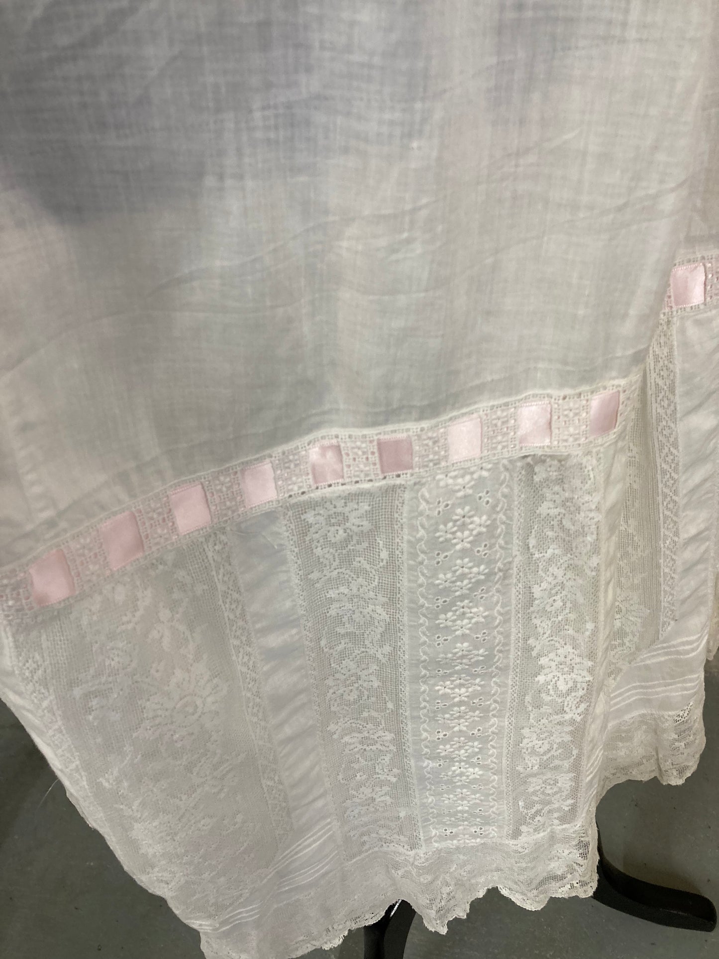 Vintage Hand Made White Skirt With Lace Hem and Pink Ribbon Hem Size 8