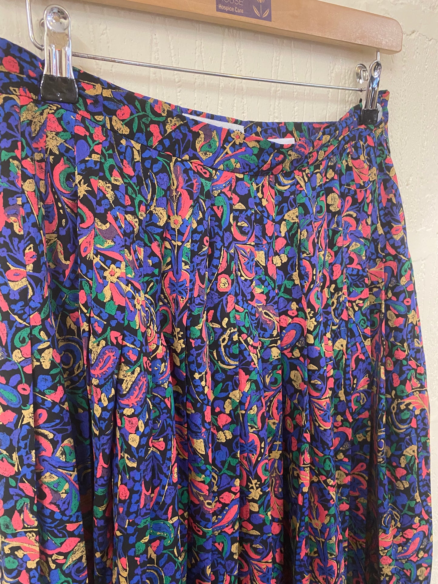 Vintage Jaeger Black and Multi Coloured Floral Patterned Pleated Skirt Size 12