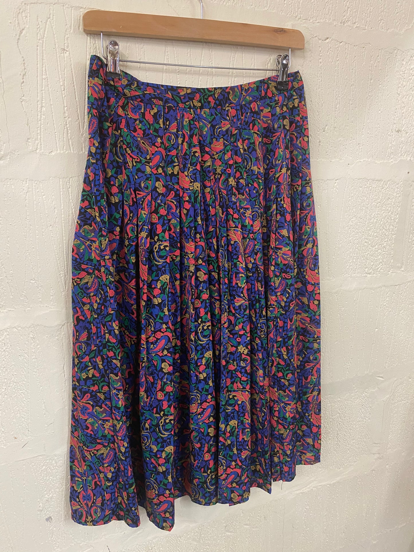Vintage Jaeger Black and Multi Coloured Floral Patterned Pleated Skirt Size 12