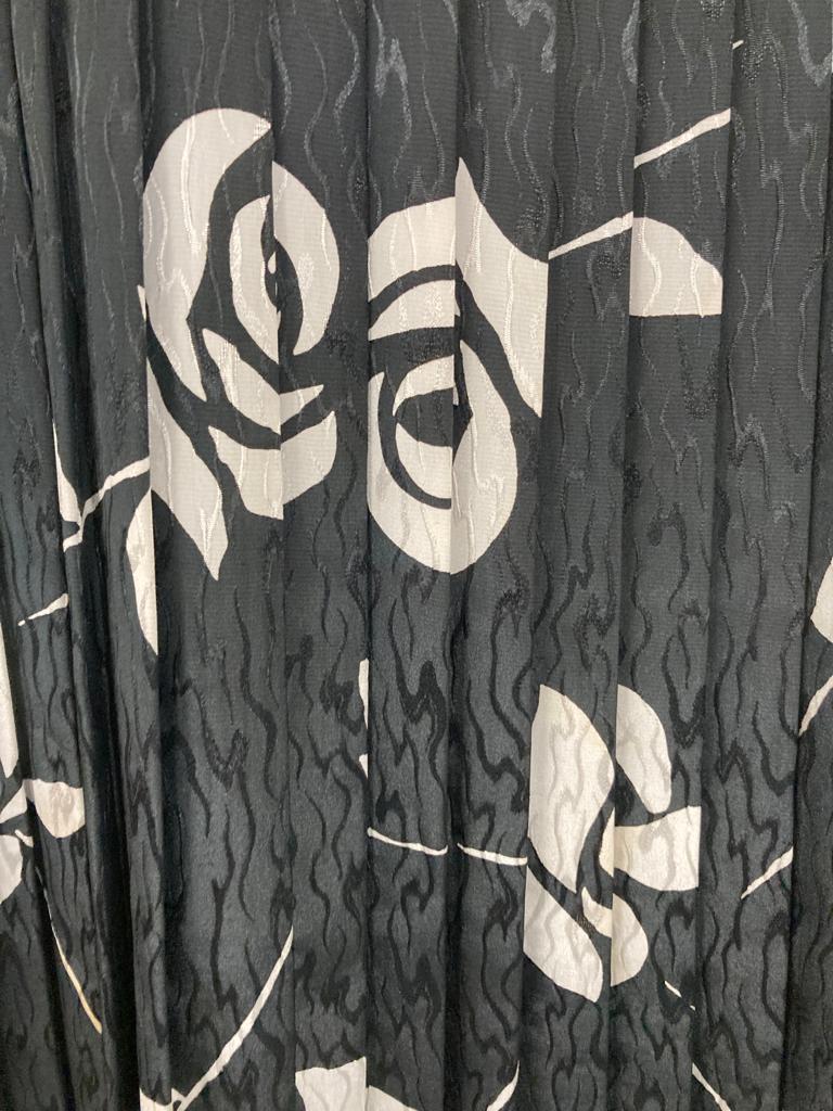 Vintage Black and White Floral Pleated Maxi Skirt Size 6