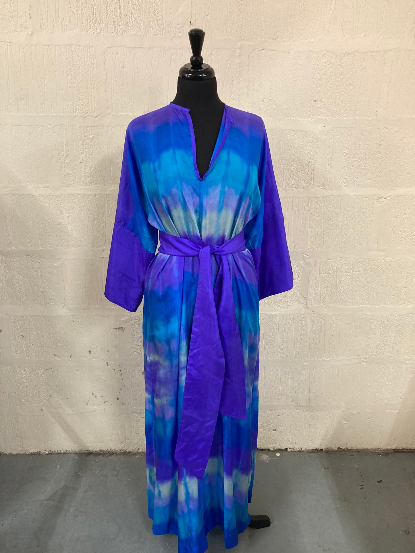 1970s style Blue and Purple Silk Kaftan Size 16