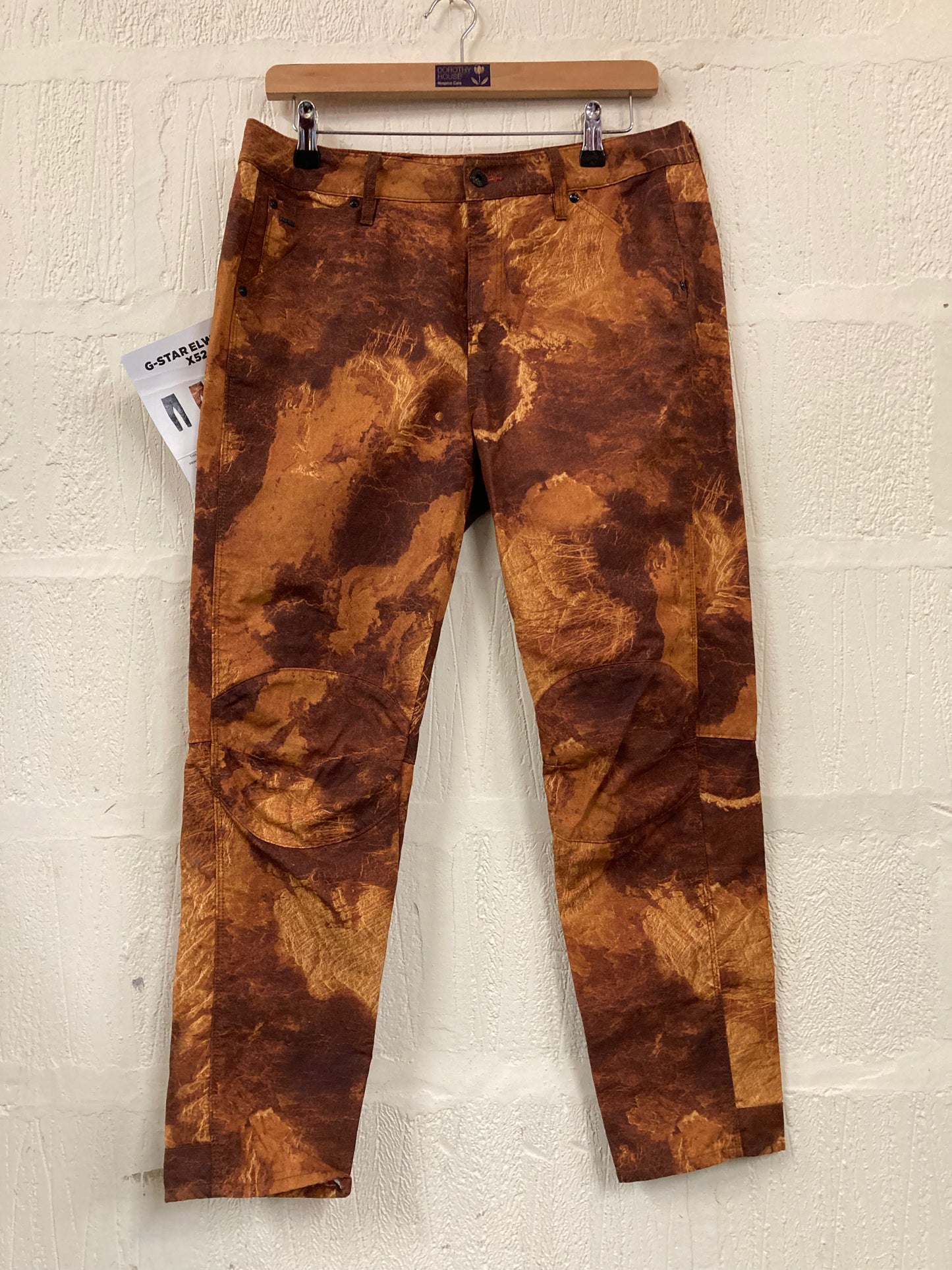 BNWT 00s G STAR RAW Venus Camo Print in Ochre Mid Boyfriend Jean. Size W28 L30