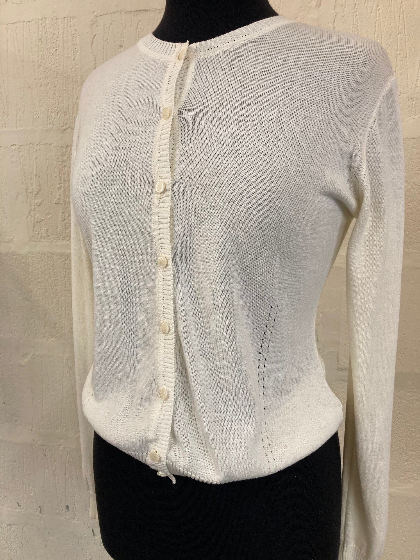 1990s Minimal Soft Cream Mulberry Cardigan Size M