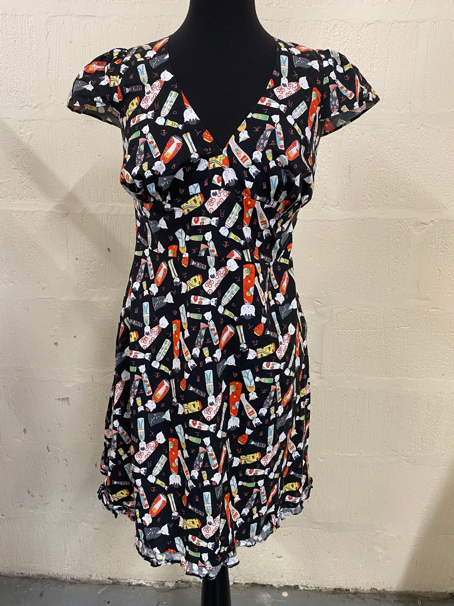 Get Cutie Cats in Kimonos Print Dress Size 12