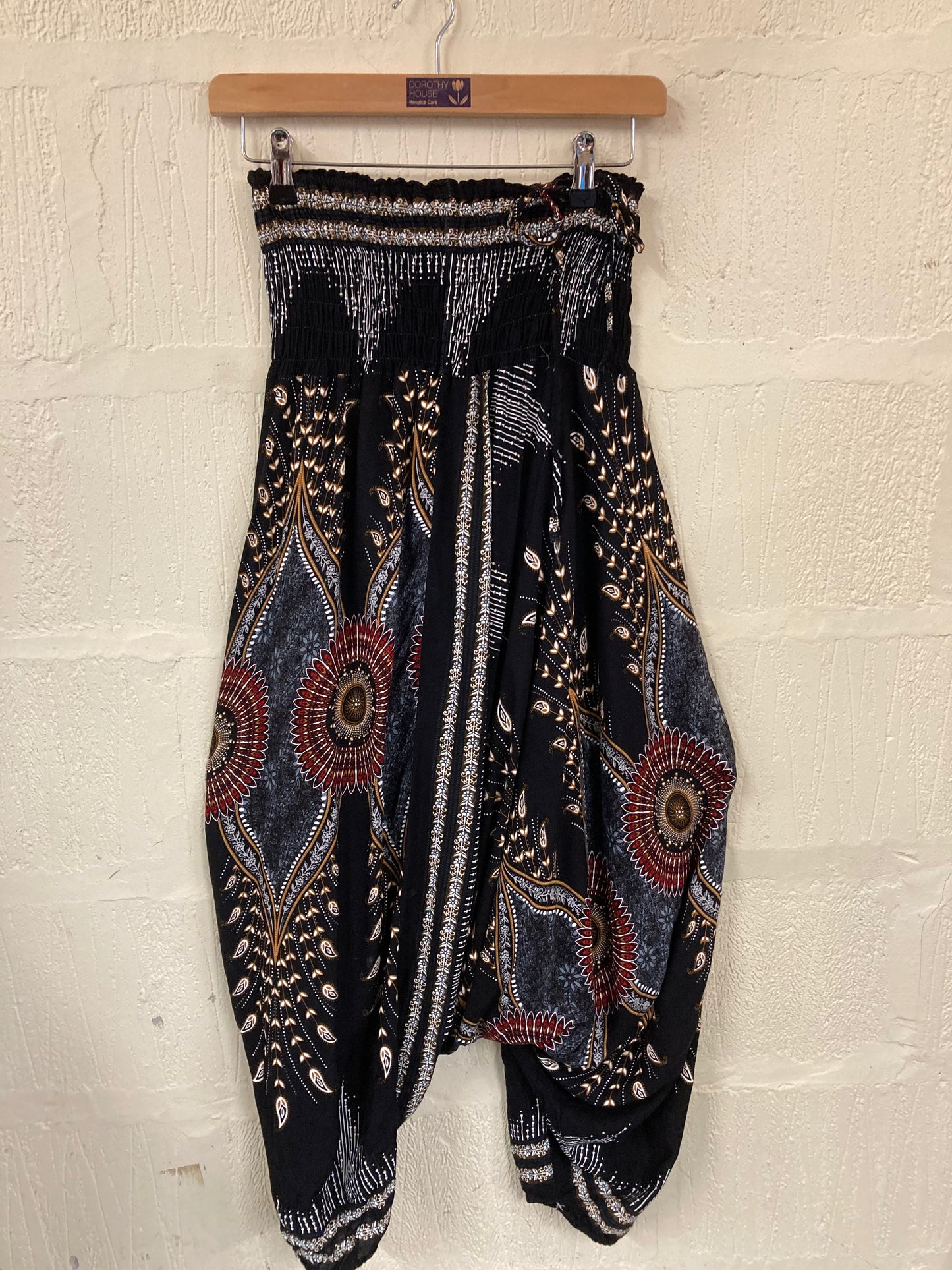 00s Black with White, Red and Gold Pattern Harem Pants Size 10