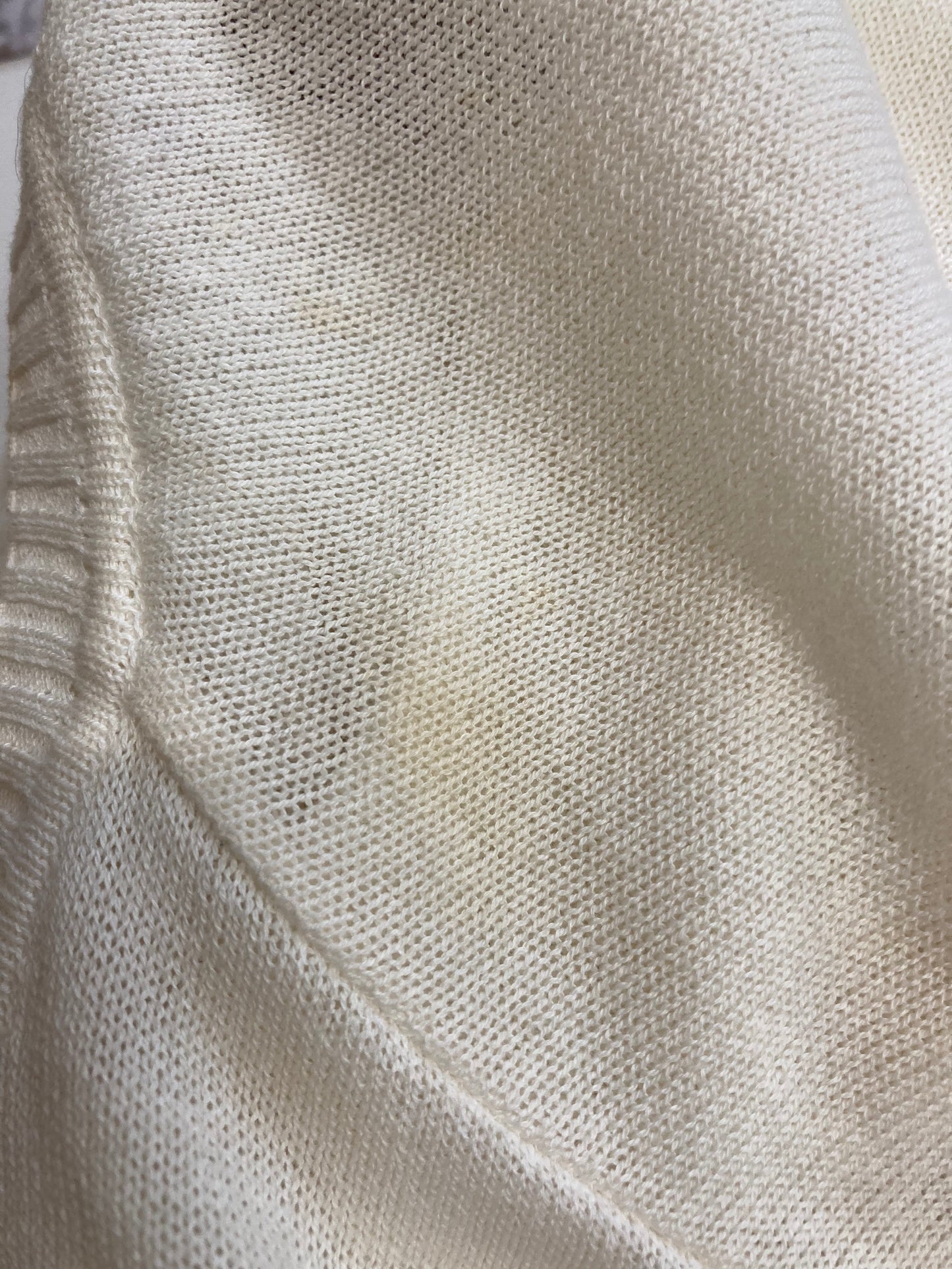 1990s Minimal Soft Cream Mulberry Cardigan Size M