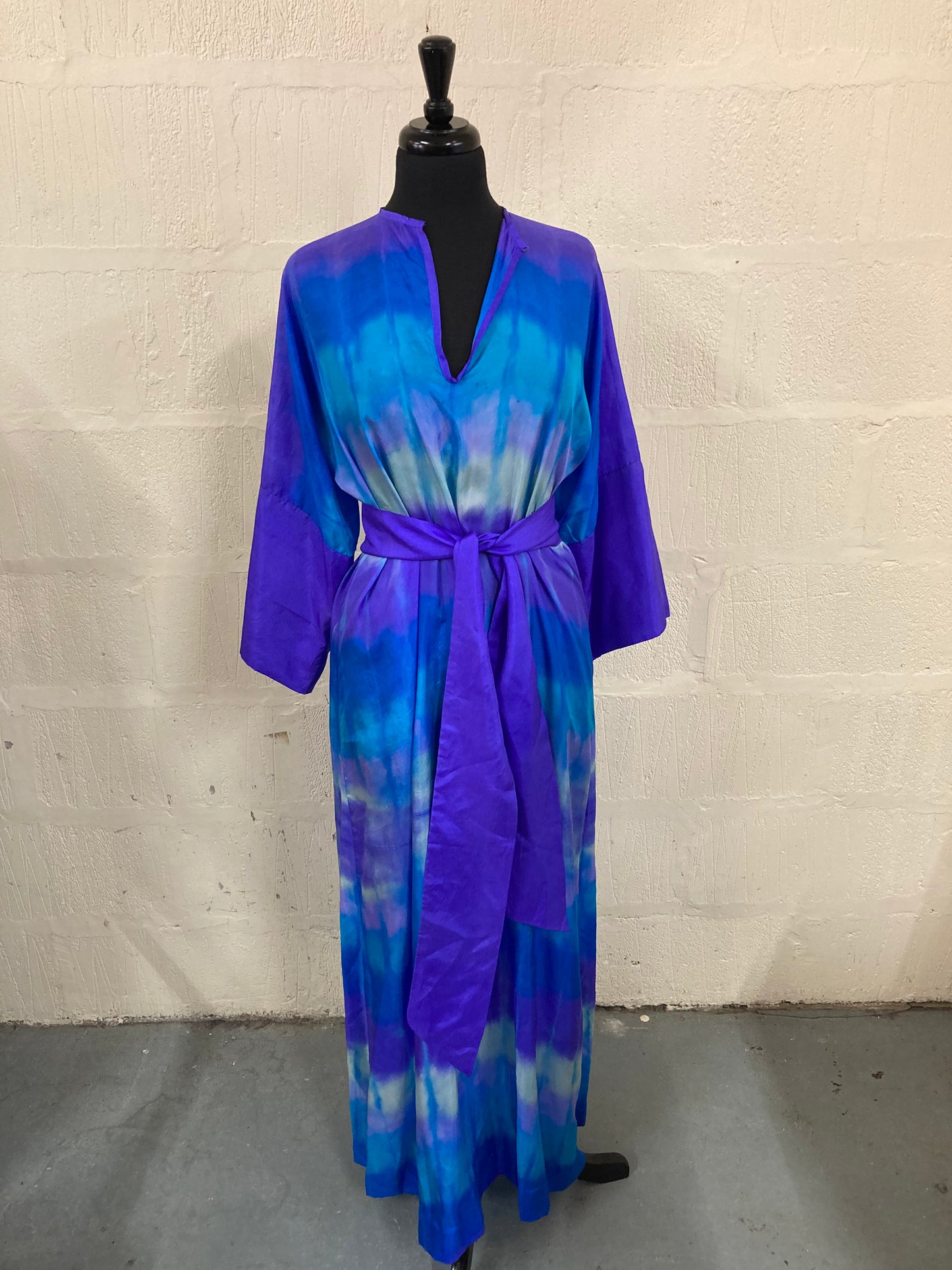 1970s style Blue and Purple Silk Kaftan Size 16