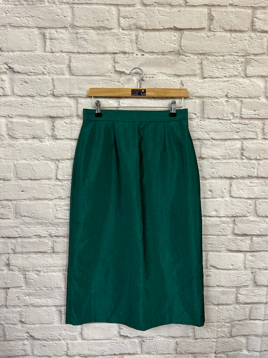 Green skirt size clearance 10