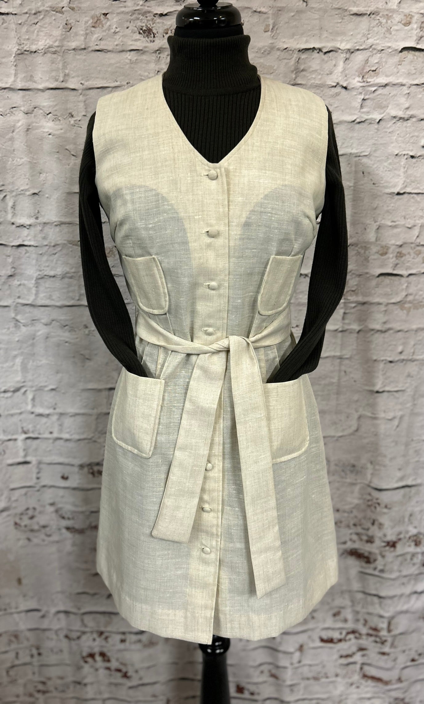 1960s Cream Knee Length Tie-Waist Dress with Pockets Size 8-10