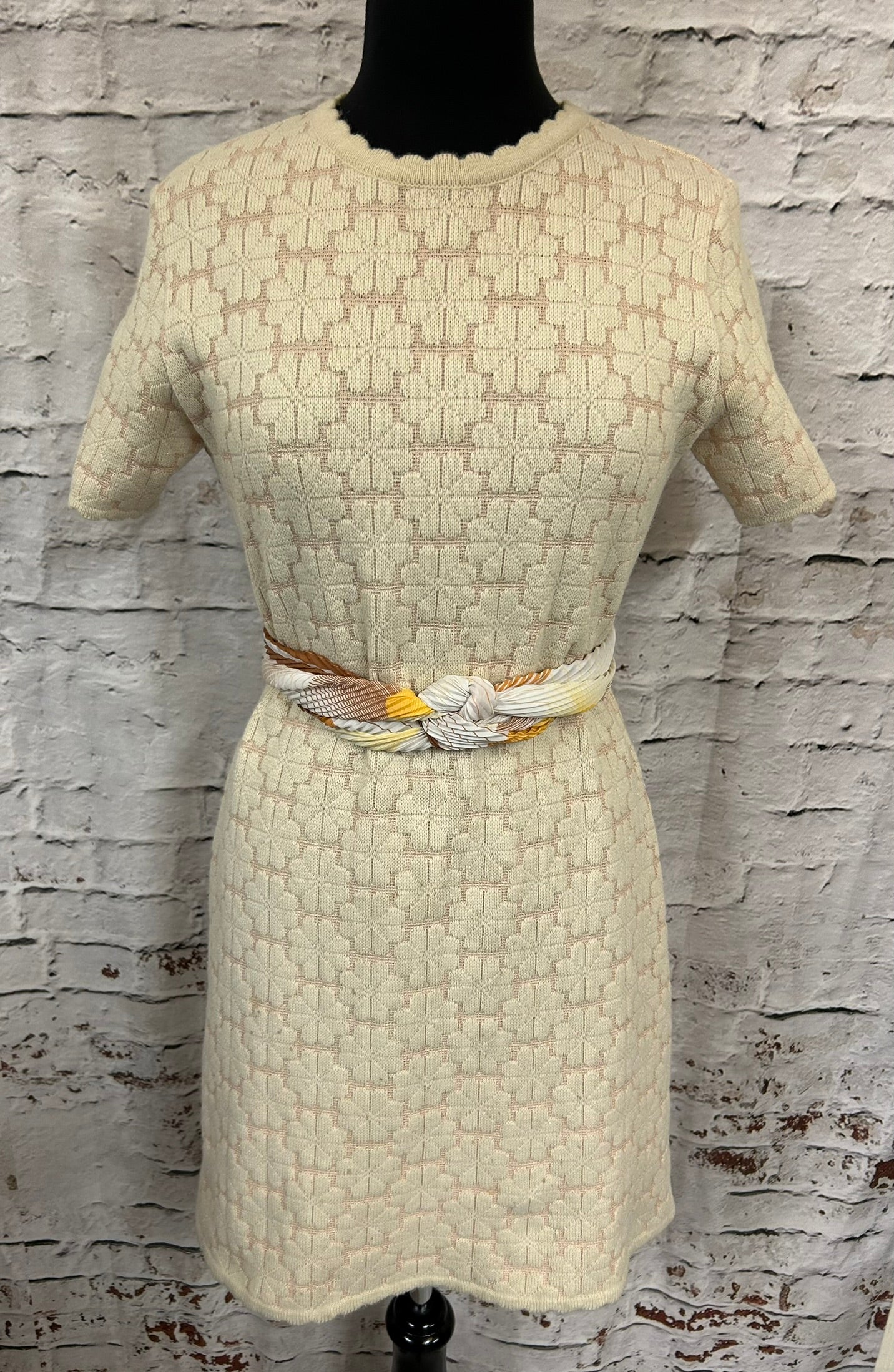 1960s Style Vintage Knitted Cream Flower Shift Dress Size 12-14