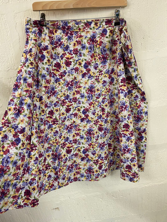Vintage Hand Made Pansey Print Floral Skirt Size 10