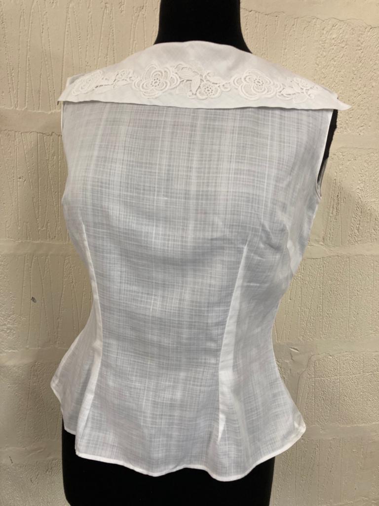 1950s Style White Sleeveless, Lace Boat Neck Collar Top Size 12-14