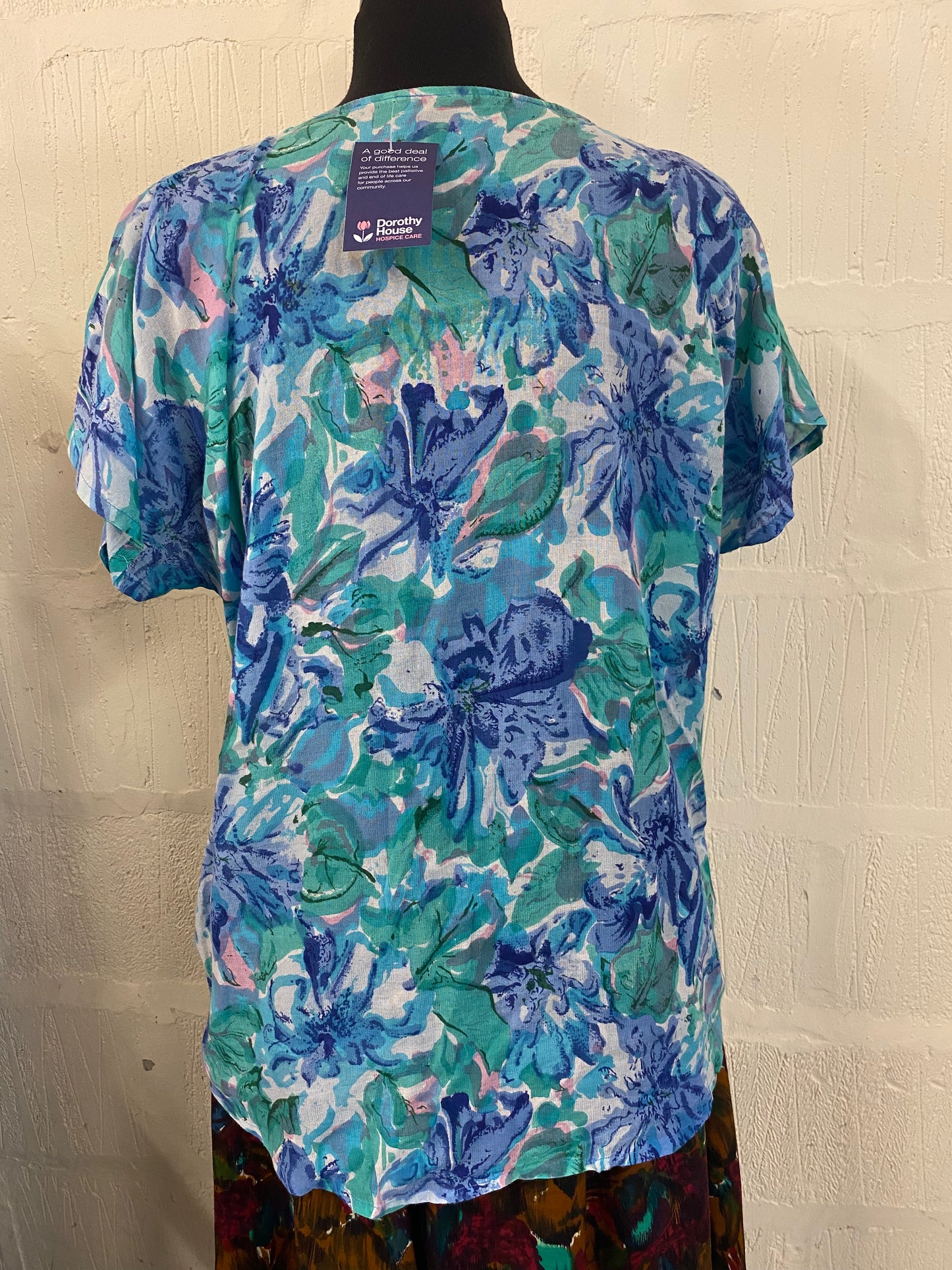 Vintage 1990s Style Fine Cotton Splashy Blue Blouse Size 20
