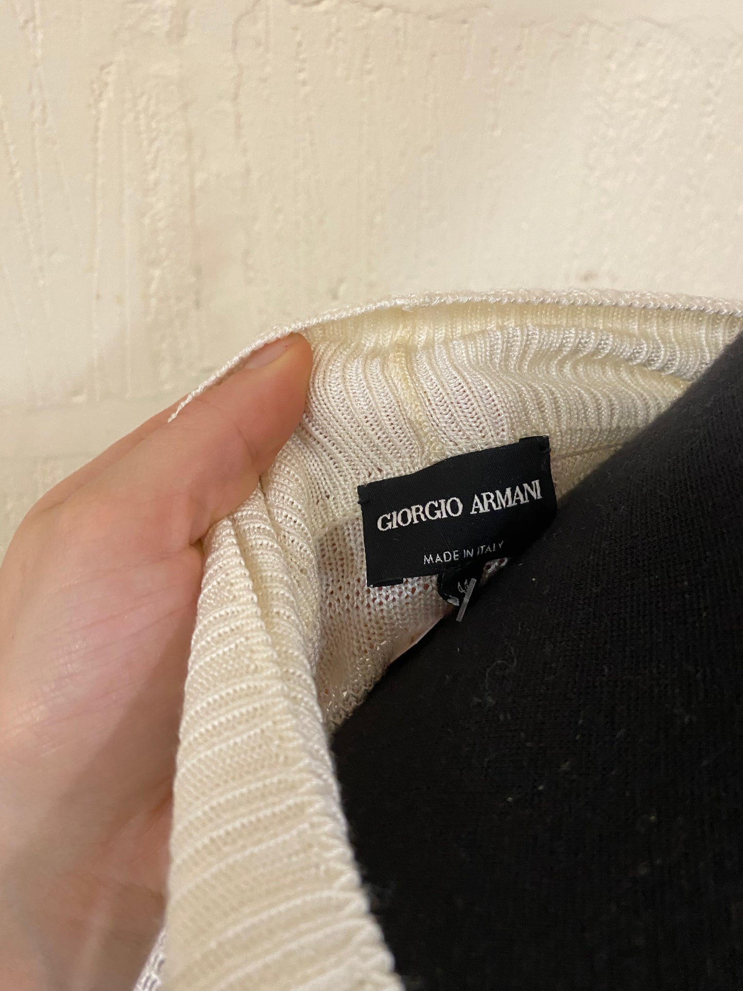Minimal Fine Knit Giorgio Armani Cream Cardi Size 16
