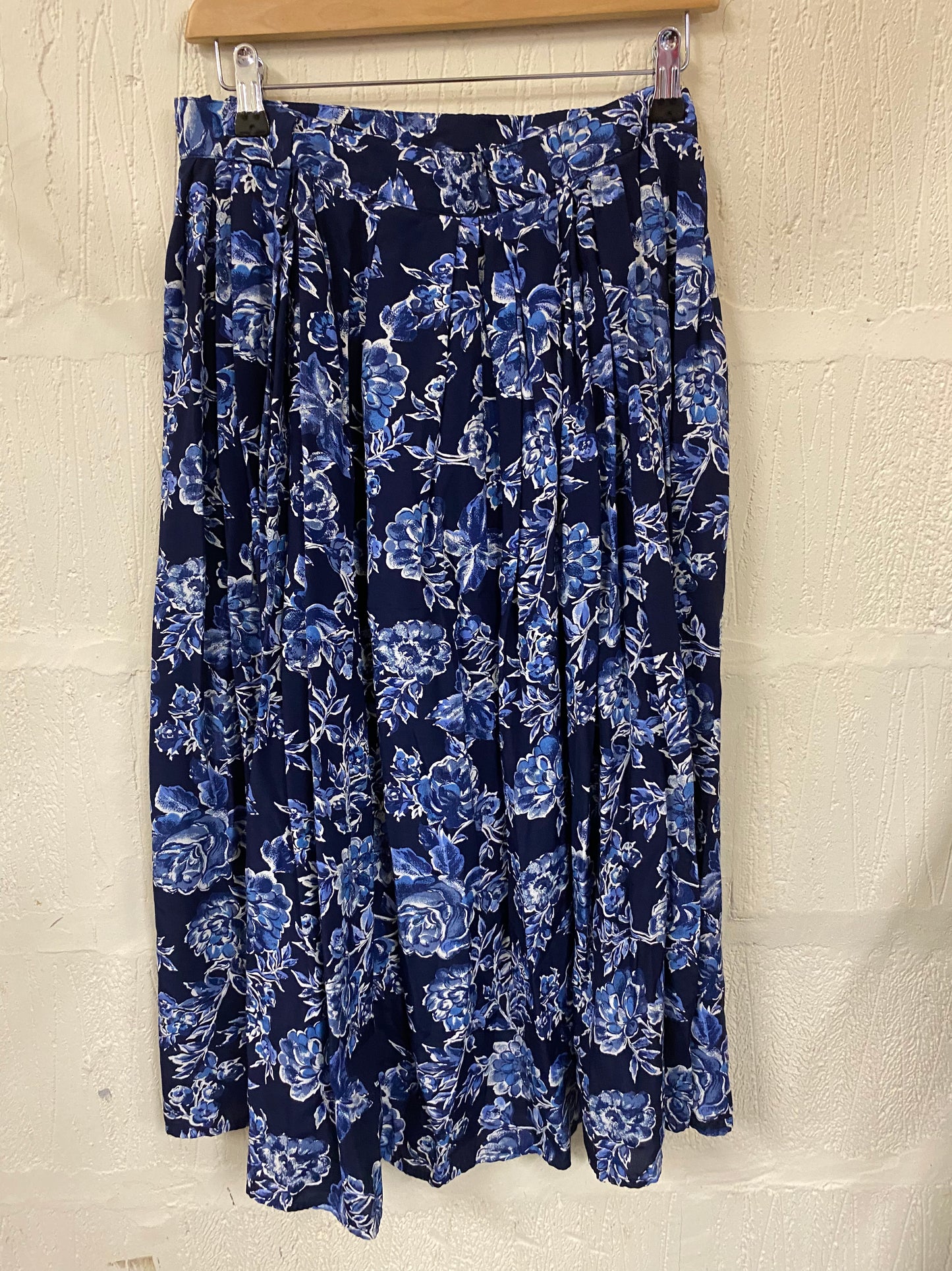 Vintage St Michael White and Blue Floral Midi Skirt Size 14