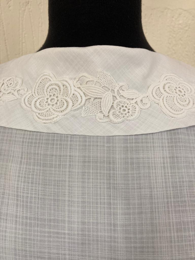 1950s Style White Sleeveless, Lace Boat Neck Collar Top Size 12-14