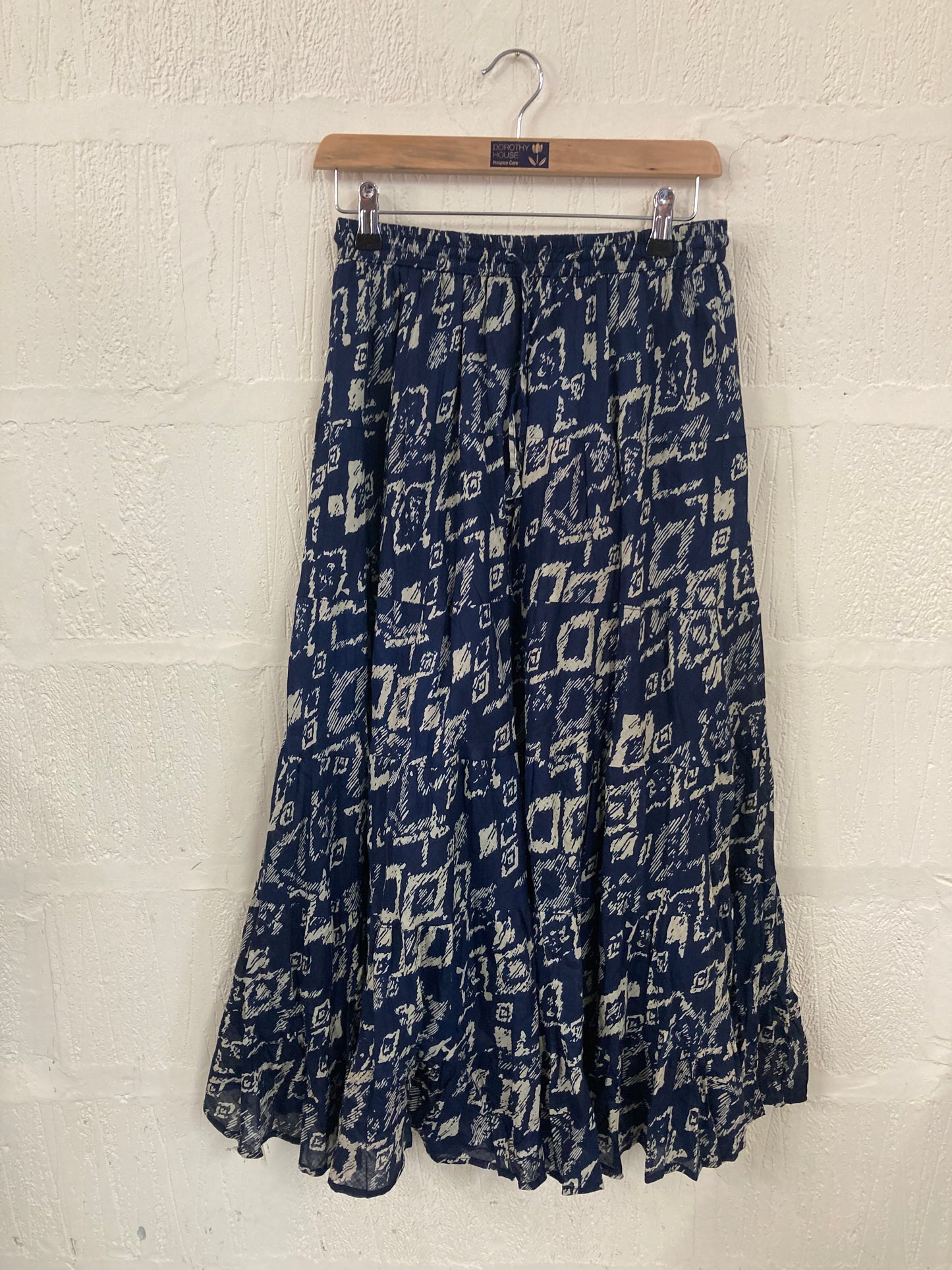Vintage Navy and White Ikat Pattern Skirt 8