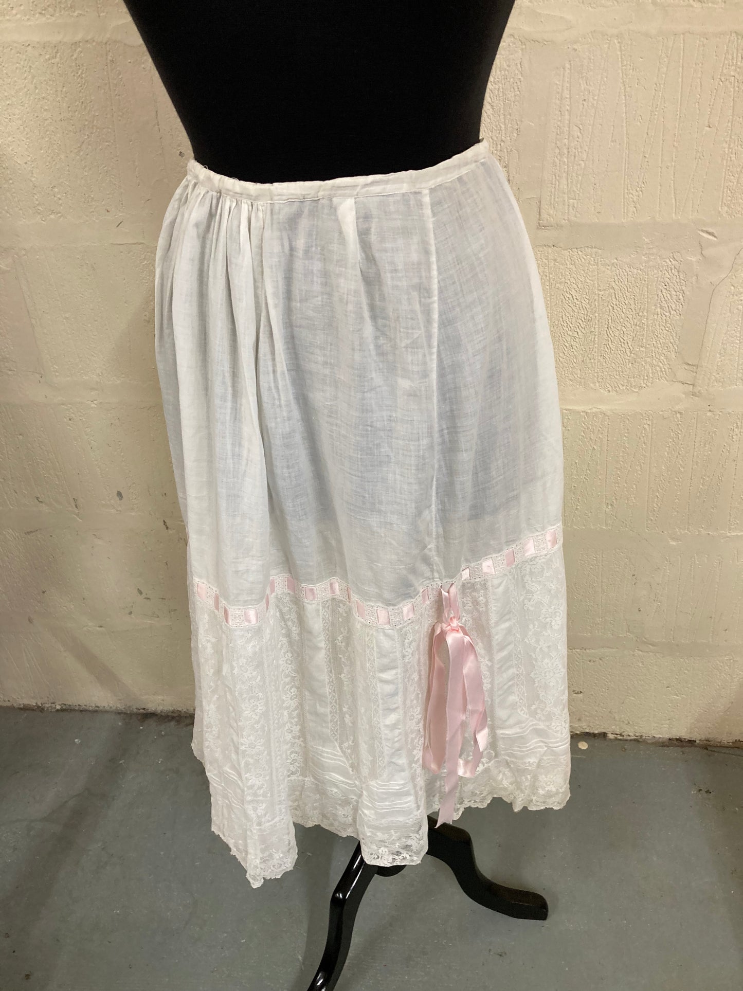 Vintage Hand Made White Skirt With Lace Hem and Pink Ribbon Hem Size 8
