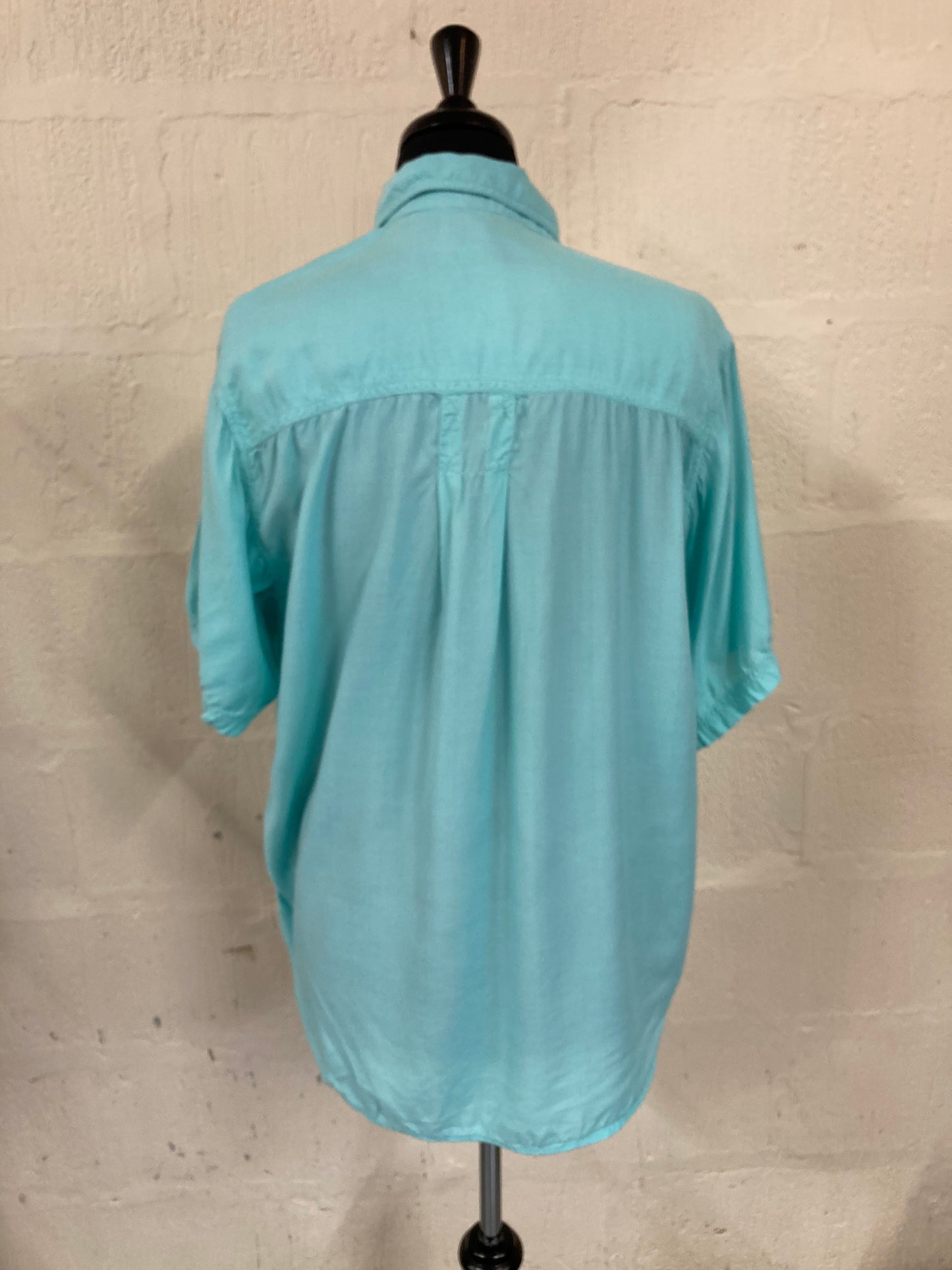 1980s Short Sleeve Turquoise Embroidered Shirt Size 12