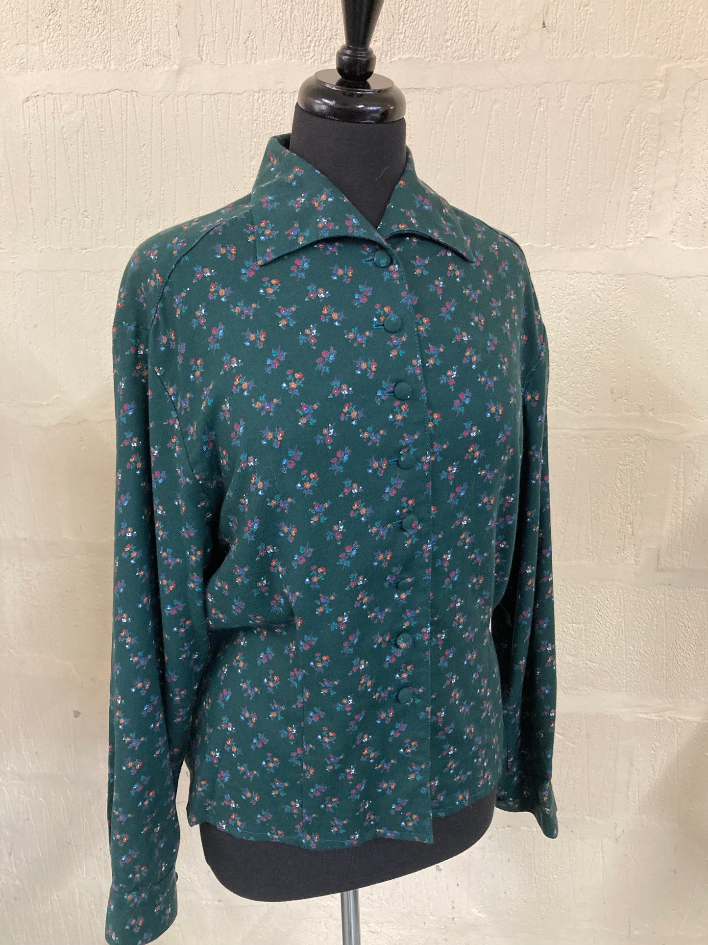 1980s Green with Floral Pattern Wool Blouse Size 14