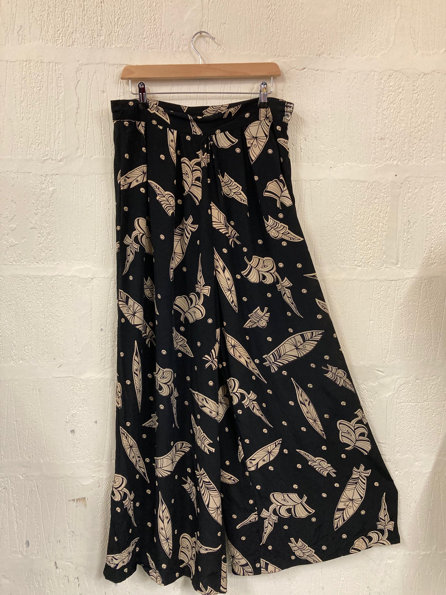1990s Style Black with Taupe Leaf Pattern Wide Leg Trousers Size 16