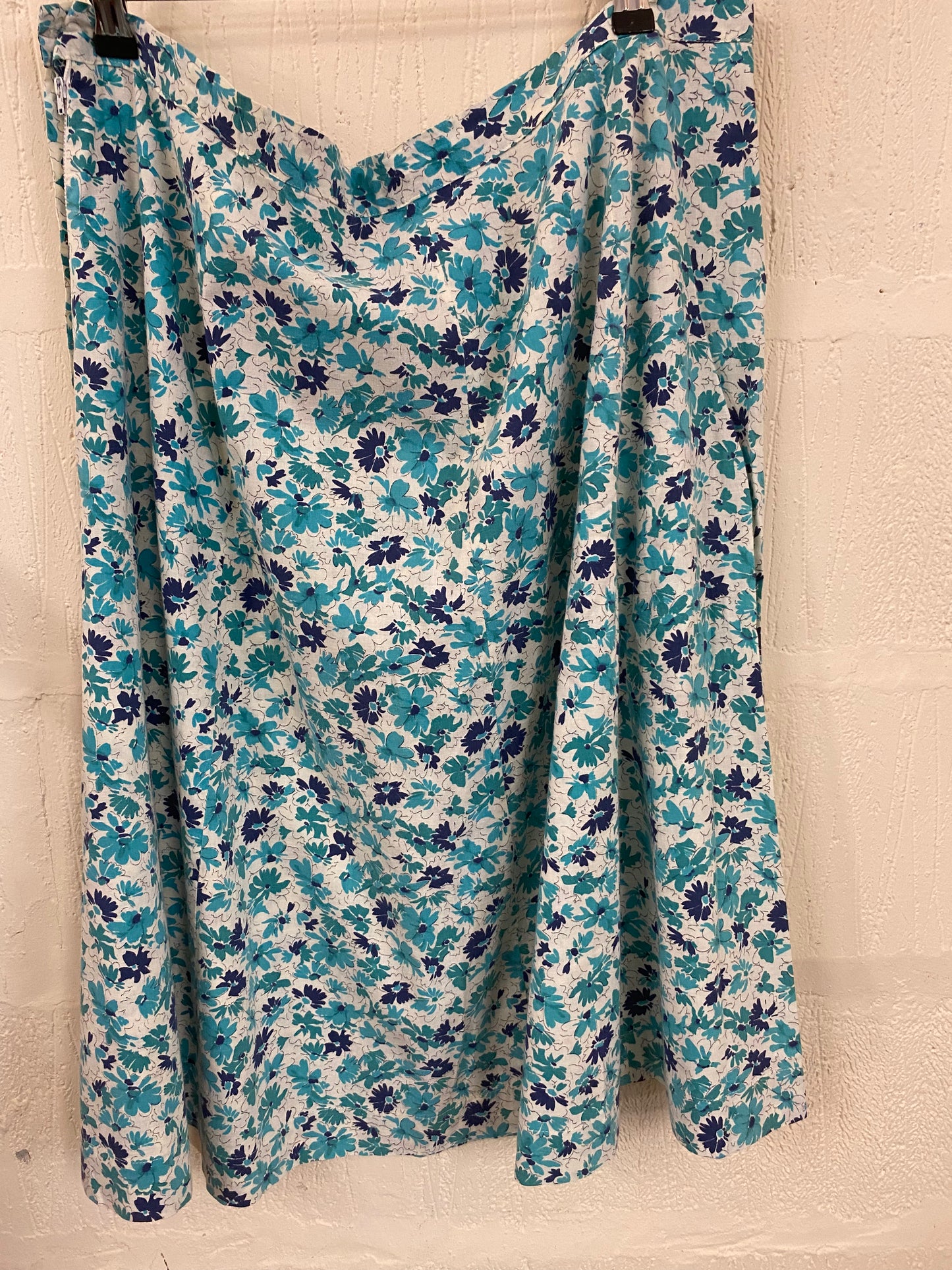 Vintage Hand Made White and Blue Floral Skirt Size 18