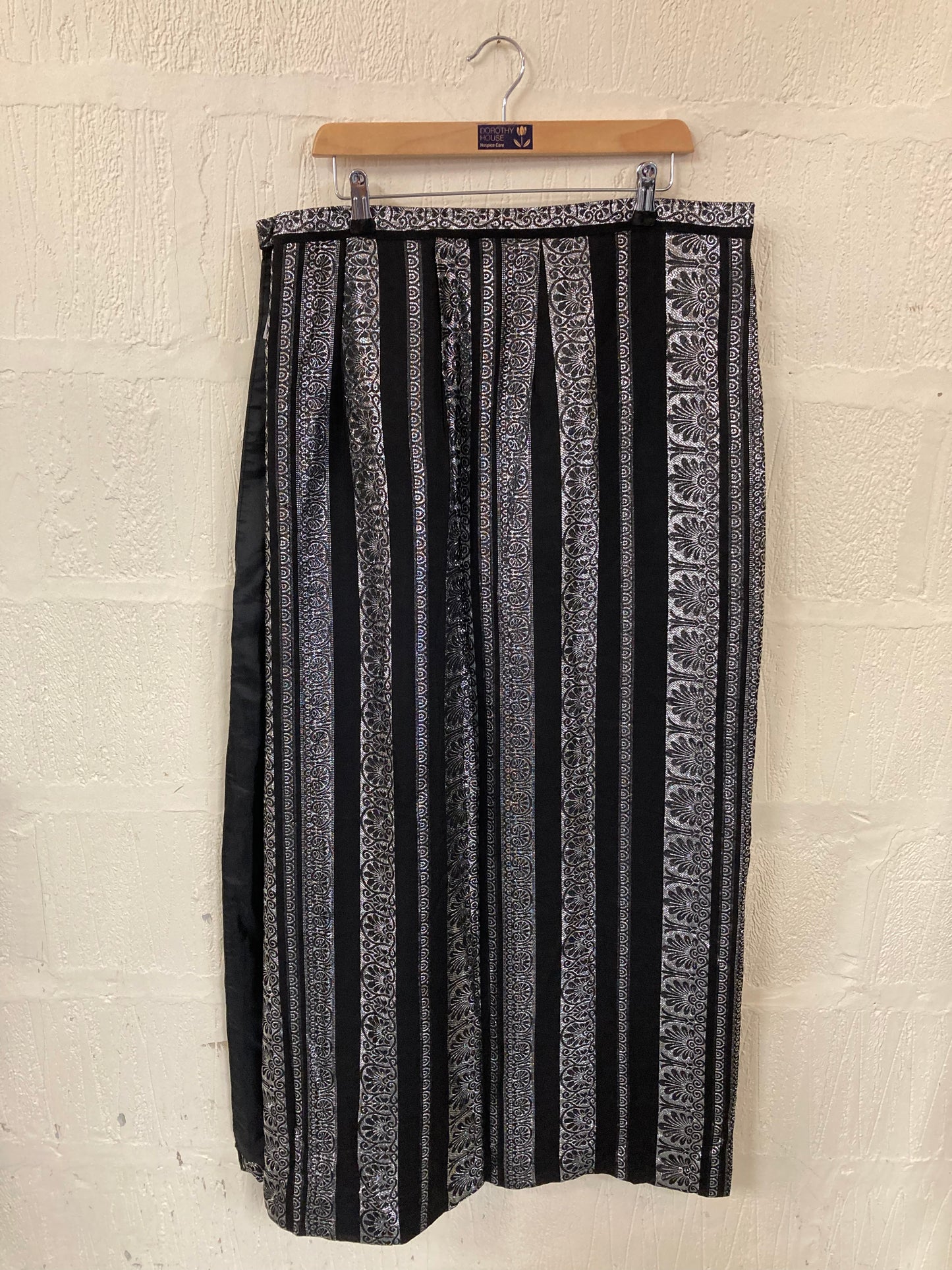 1970s Black and Silver Patterned Maxi Skirt with Wrap fastening Size 16
