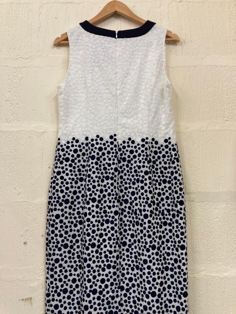 Preloved Country Casuals Sleeveless Navy and White Spotty Dress size 12