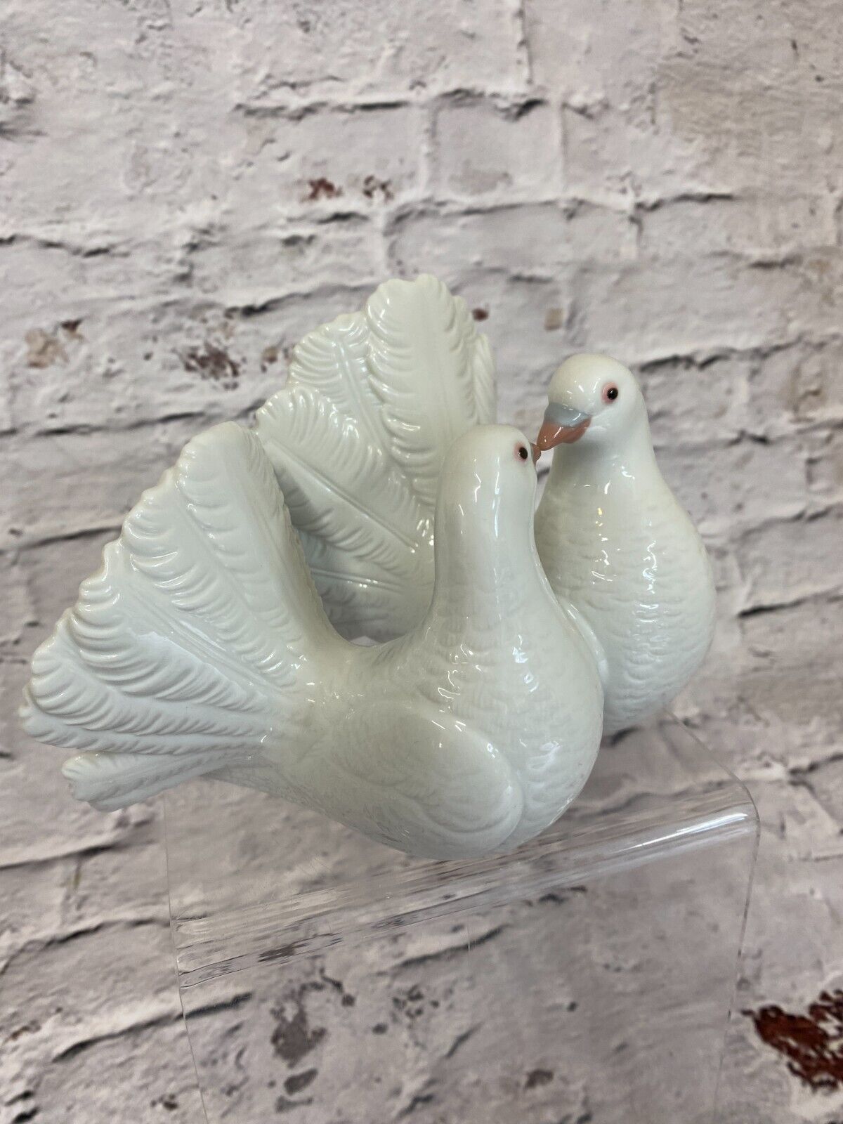 Lladro 'Couple of Doves'  1169 - S22