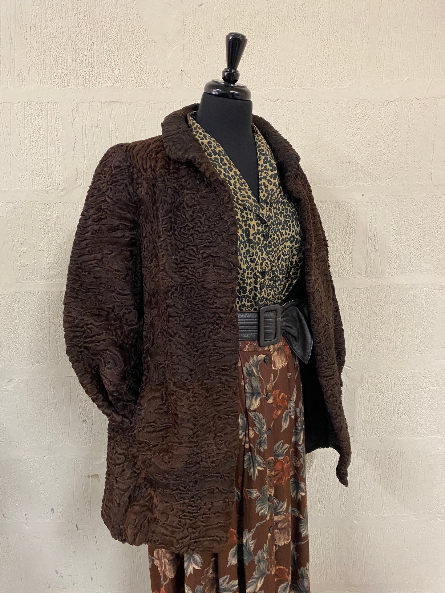 Vintage Chocolate Brown Fur Coat Size M