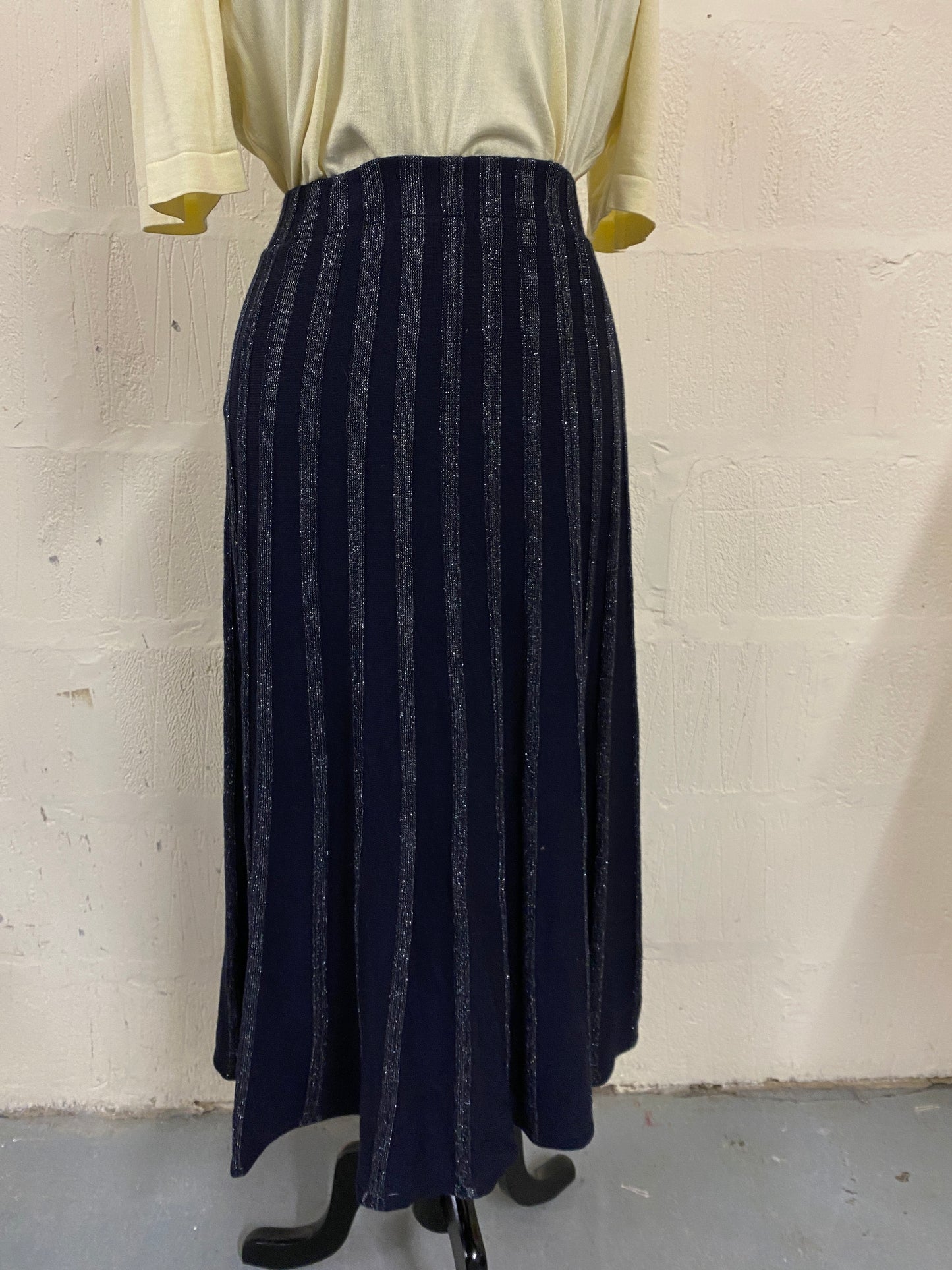 Vintage Woollen Navy Blue & Silver Skirt Size XS
