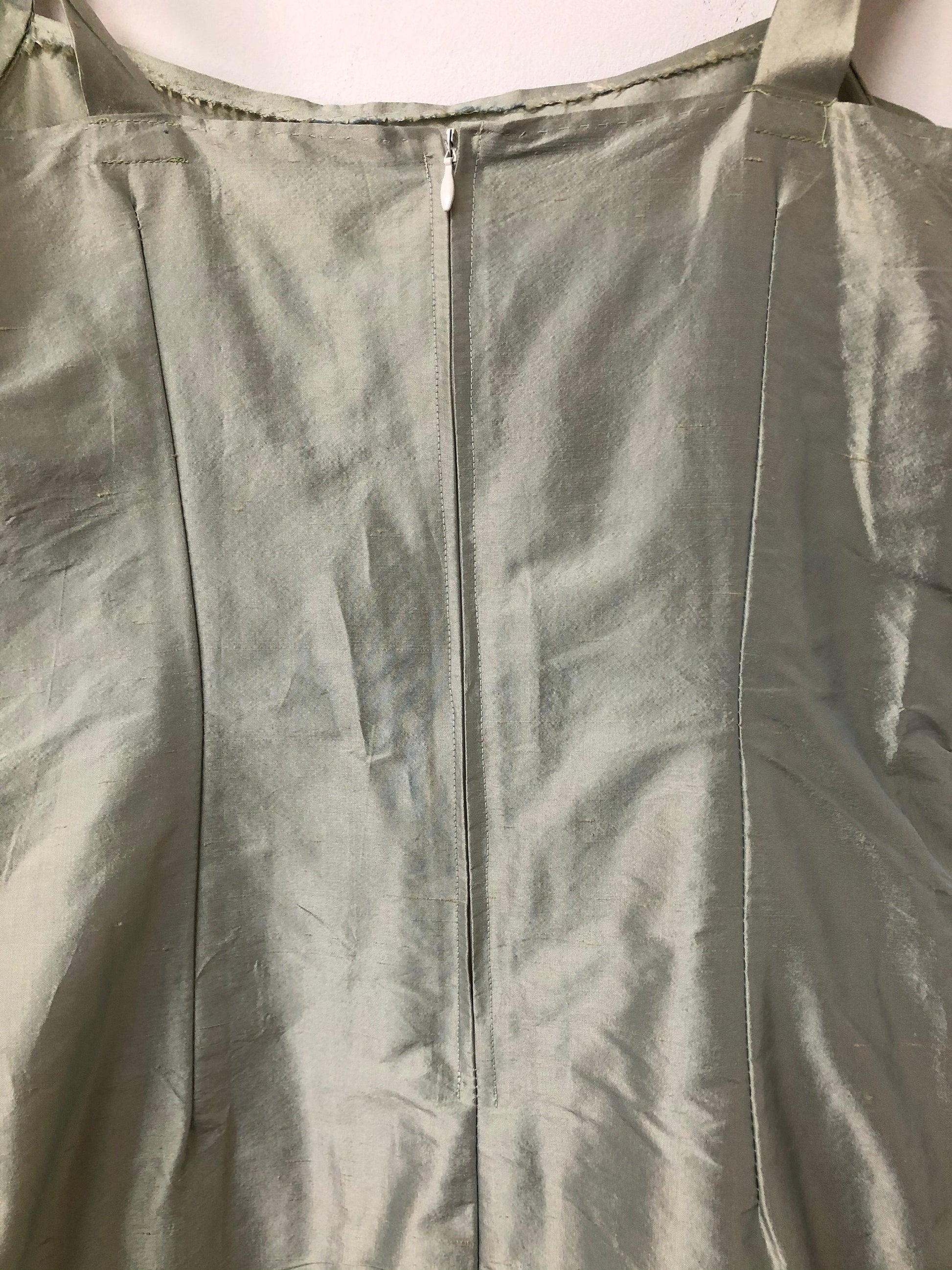 Ladies Vintage Hand Finished Pale Green Fitted Sheath Dress Size 8/10