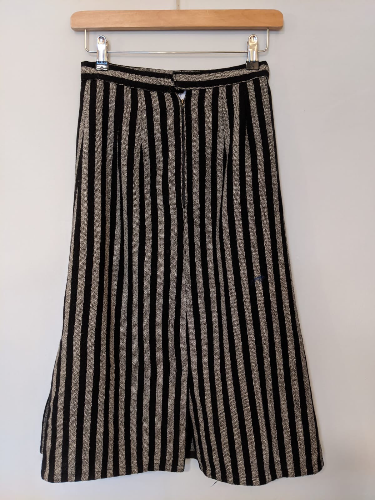 Vintage Black and Grey Stripe Wool Lined Midi Skirt 8
