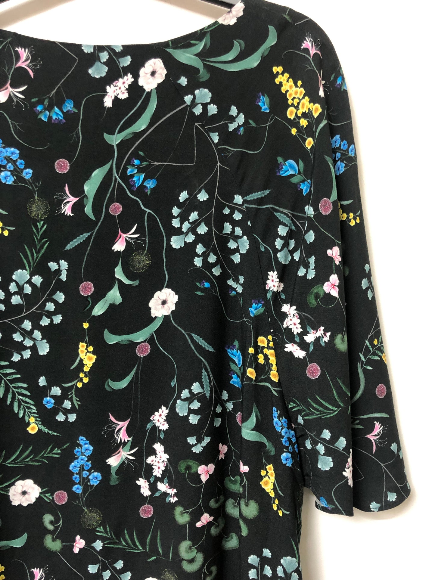 Anna Glover X H&M Black Floral Print Top Size 12 BNWT