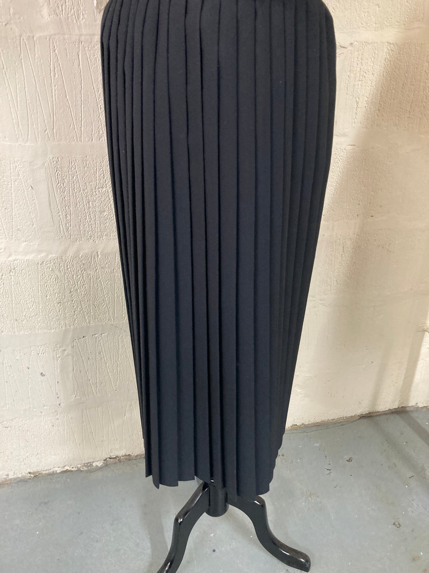 Vintage Yessica Black Pleated Maxi Skirt Size 10