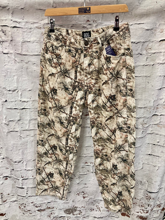 BDG UO Tapered Fit Pine Print Statement Jeans Size 12
